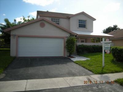 1021 Sw 99 Avenue, Pembroke Pines, FL 33025