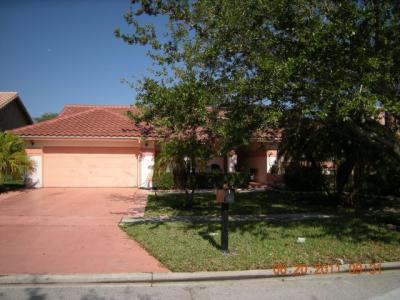 1036 Nw 164 Ave, Pembroke Pines, FL 33028