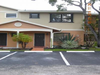 10521 Nw 8 St, Pembroke Pines, FL 33026