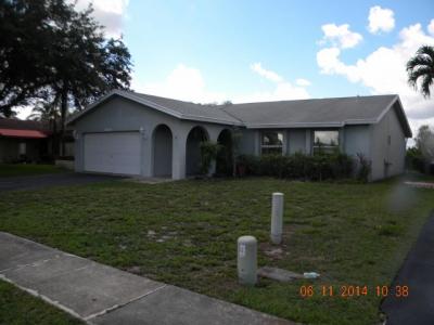 10848 Nw 26 St, Sunrise, FL 33322