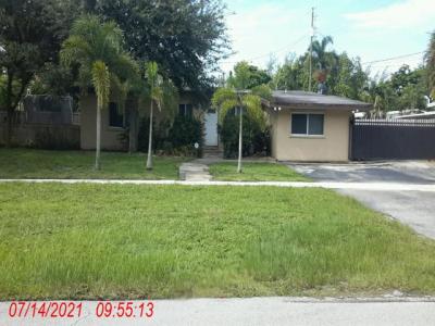 1115 E Country Club Circle, Plantation, FL 33317