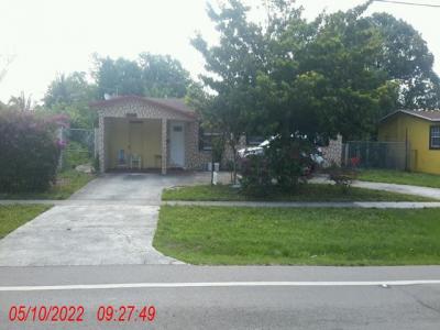 1240 Nw 47 Avenue, Lauderhill, FL 33313