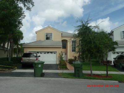 141 W Bayridge Dr, Weston, FL 33326