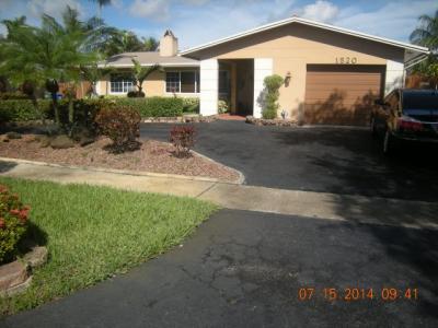 1520 Nw 109 Ter, Pembroke Pines, FL 33026