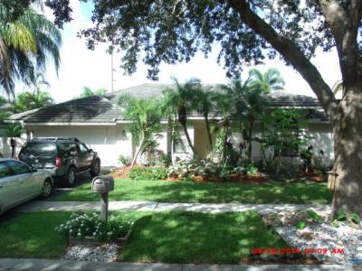 1861 Nw 111 Ave, Plantation, FL 33322