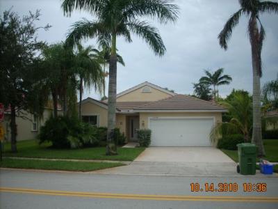 18704 Nw 23 St, Pembroke Pines, FL 33029