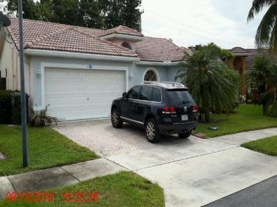 1990 Nw 44 St, Oakland Park, FL 33309