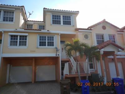 1998 Ne 7 St, Deerfield Beach, FL 33441