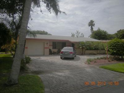 2101 Nw 111 Ter, Pembroke Pines, FL 33026