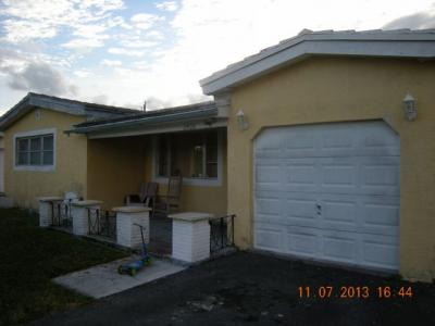 2400 Casablanca Dr, Miramar, FL 33023