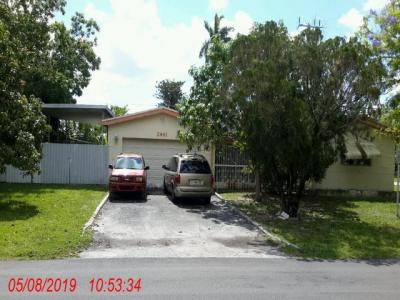 2441 Alcazar Dr, Miramar, FL 33023