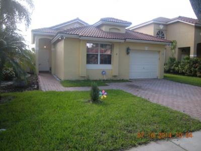 245 Nw 107 Ave, Pembroke Pines, FL 33026