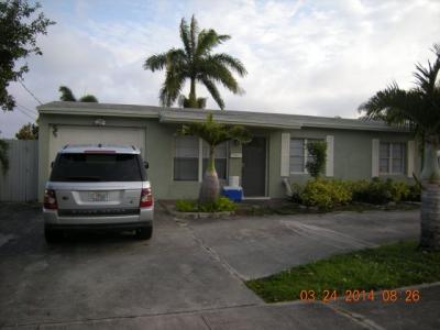 2627 Lee St, Hollywood, FL 33020