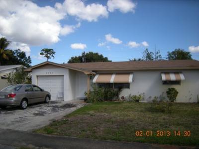 2700 Nw 35 Ter, Lauderdale Lakes, FL 33311