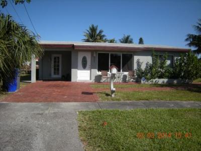 2700 Thomas Street, Hollywod, FL 33004