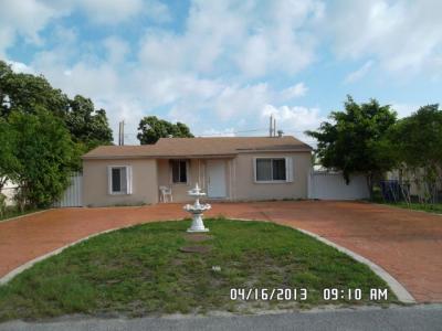 2823 Wiley St, Hollywood, FL 33020