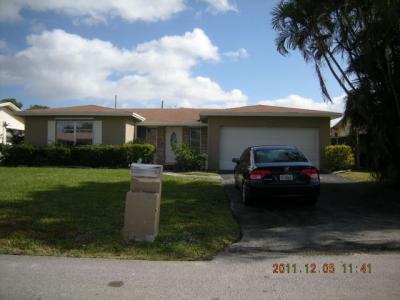 3209 Dolphin Dr, Miramar, FL 33025