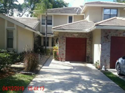 3341 Deer Creek Lake Shore Drive, Deerfield Beach, FL 33442