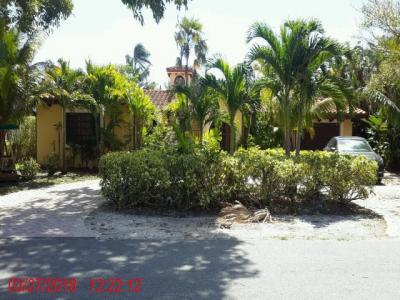 3414 Dover Rd, Pompano Beach, FL 33062