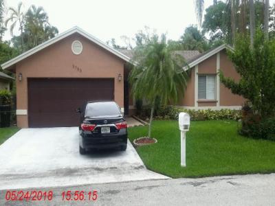 3753 Nw 59 St, Coconut Creek, FL 33073