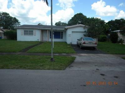 3921 Nw 46 Ave, Lauderdale Lakes, FL 33319