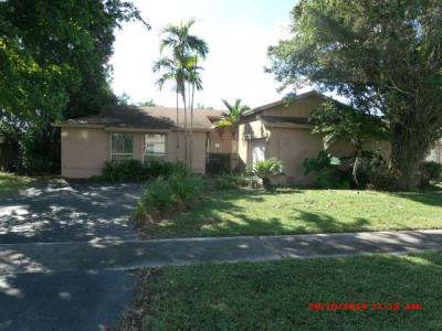 3944 Nw 2 Ct, Deerfield Beach, FL 33442