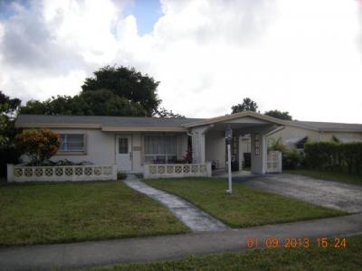 4190 Nw 45 St, Lauderdale Lakes, FL 33319