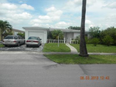 4199 Nw 48 Ave, Lauderdale Lakes, FL 33319