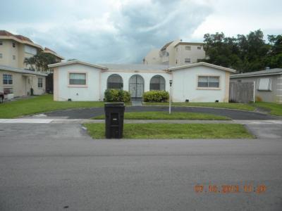 4200 Nw 42 St, Lauderdale Lakes, FL 33319