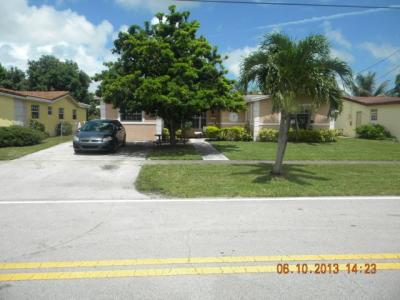 4260 Nw 35 Ave, Lauderdale Lakes, FL 33309