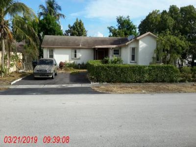 4461 Nw 36 Ct, Lauderdale Lakes, FL 33313