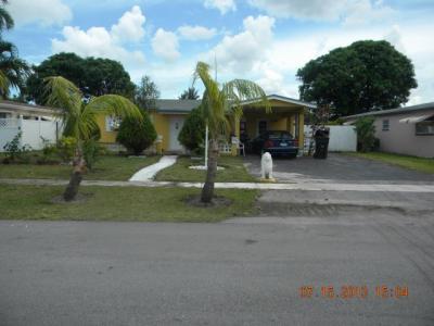 4540 Nw 39 St, Lauderdale Lakes, FL 33319