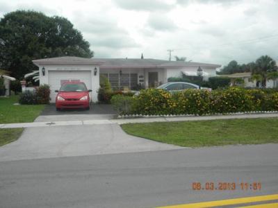 4551 Nw 41 St, Lauderdale Lakes, FL 33319