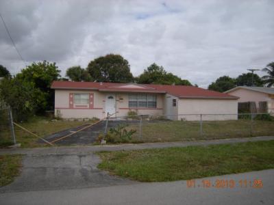 4921 Nw 15 Ct, Lauderhill, FL 33313