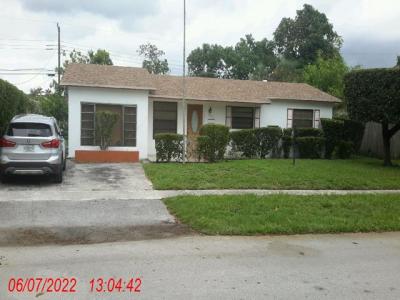 4941 Nw 17 Street, Lauderhill, FL 33313