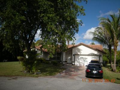 5005 Nw 50 St, Coconut Creek, FL 33073