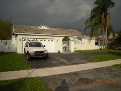 5341 Hawkes Bluff Ave, Davie, FL 33331