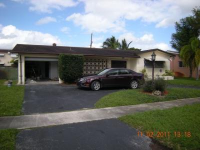 5415 Harrison St, Hollywood, FL 33021