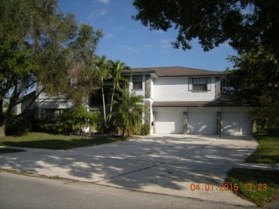 611 Nw 203 Ter, Pembroke Pines, FL 33029