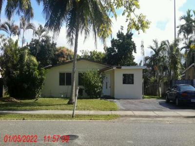 6110 Nw 42 Avenue, North Lauderdale, FL 33319