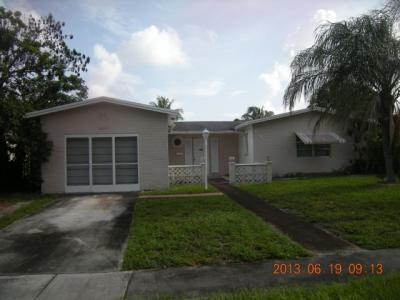 6541 Sw 8 St, North Lauderdale, FL 33068