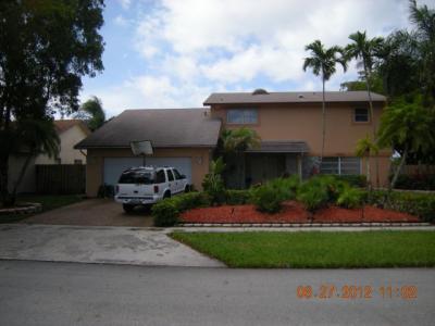 6940 Nw 46 Ct, Lauderhill, FL 33319