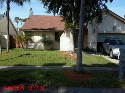 7131 Nw 45 St, Lauderhill, FL 33319