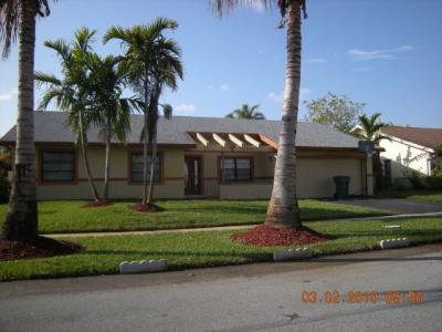 7336 Nw 49 Pl, Lauderhill, FL 33319