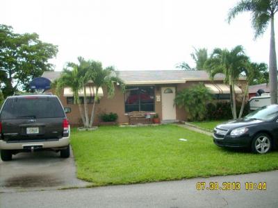 7371 Cleveland St, Hollywood, FL 33024