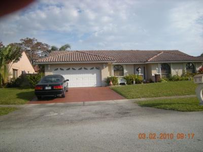 7417 Nw 49 Pl, Lauderhill, FL 33319