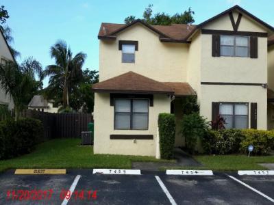 7459 Nw 34 St, Lauderhill, FL 33319