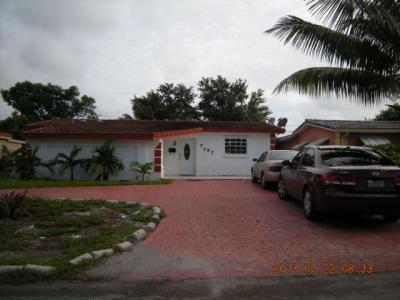 7767 Normandy St, Miramar, FL 33023