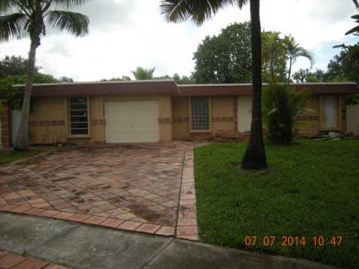 7800 Nw 68 Ave, Tamarac, FL 33321