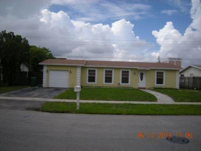 8030 Nw 44 Ct, Lauderhill, FL 33351